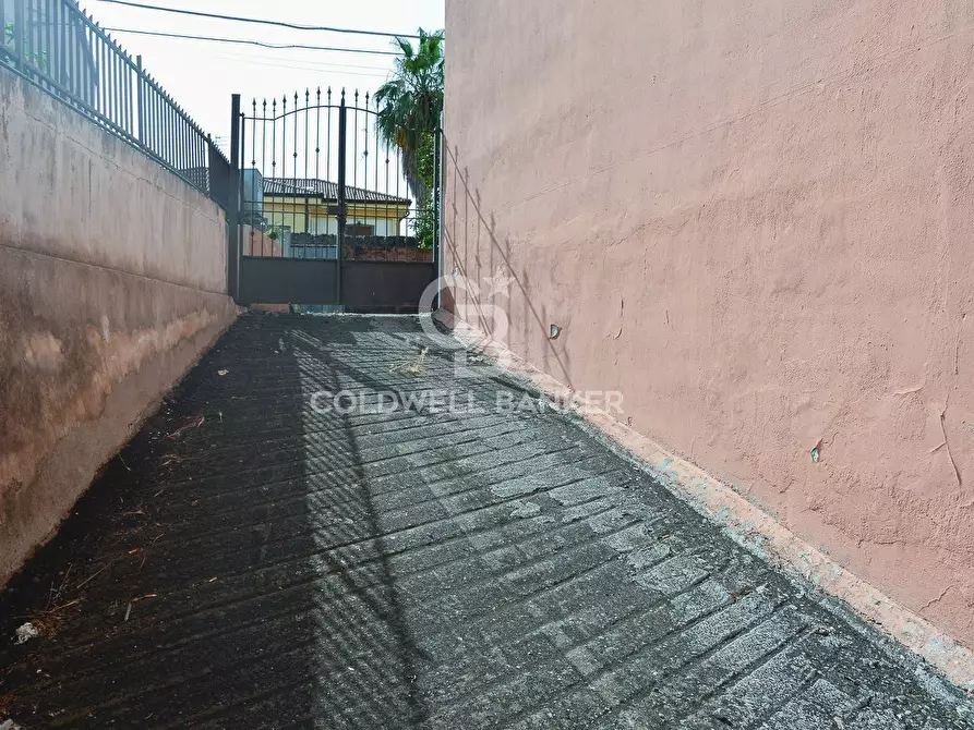 Immagine 2 di Magazzino in vendita  in Via Diana 122 a Fiumefreddo Di Sicilia