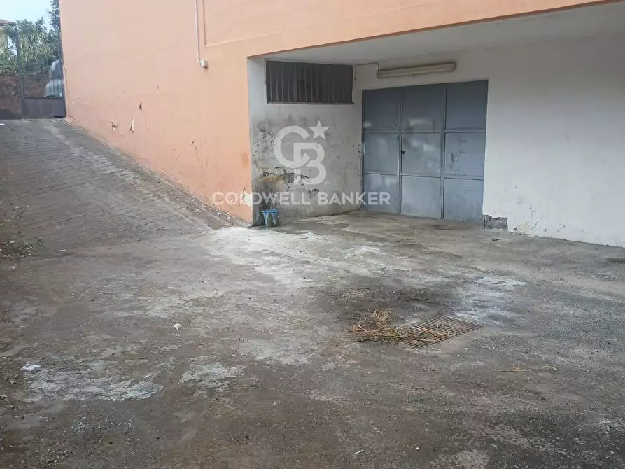 Immagine 6 di Magazzino in vendita  in Via Diana 122 a Fiumefreddo Di Sicilia