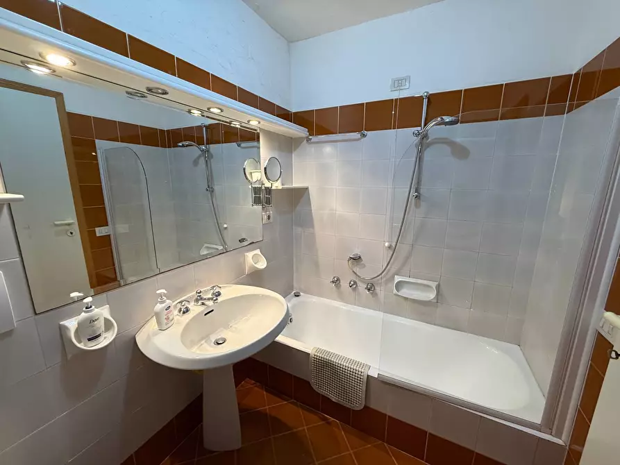 Immagine 11 di Appartamento in vendita  in Cala Romantica a Arzachena