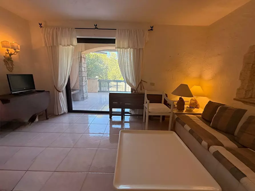 Immagine 4 di Appartamento in vendita  in Cala Romantica a Arzachena