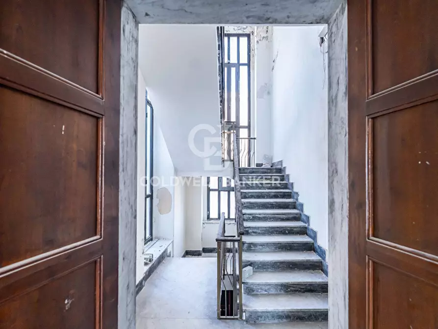 Immagine 93 di Locale commerciale in vendita  in Via Mollica 71 a Aci Castello