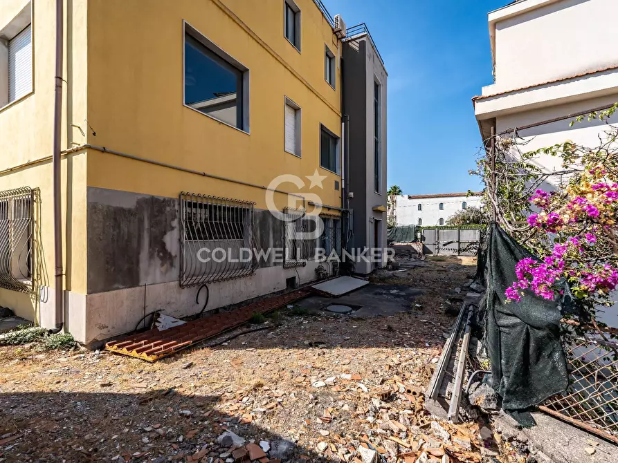 Immagine 9 di Locale commerciale in vendita  in Via Mollica 71 a Aci Castello