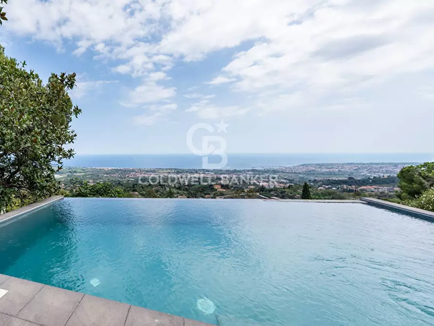 Immagine 5 di Villa in vendita  in Via Scorciavacca Montarsi 31 a Mascali