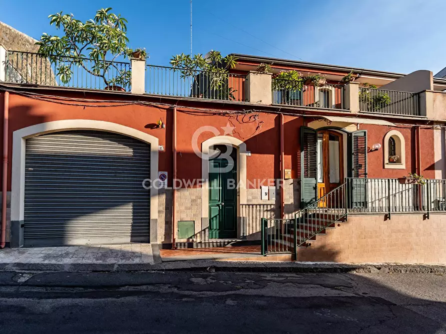 Immagine 1 di Casa indipendente in vendita  in Via Trento 6 a Aci Castello