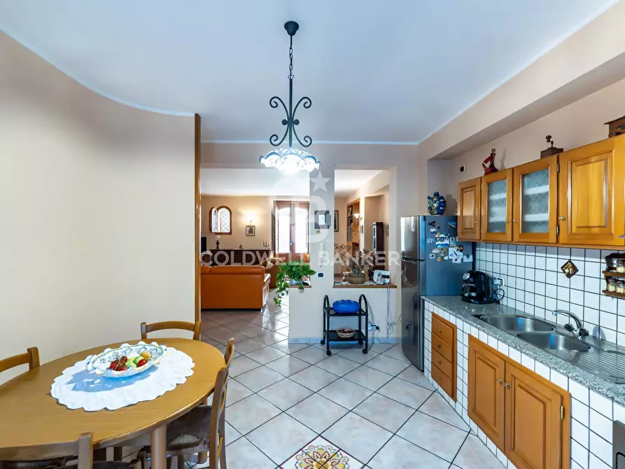 Immagine 11 di Casa indipendente in vendita  in Via Trento 6 a Aci Castello