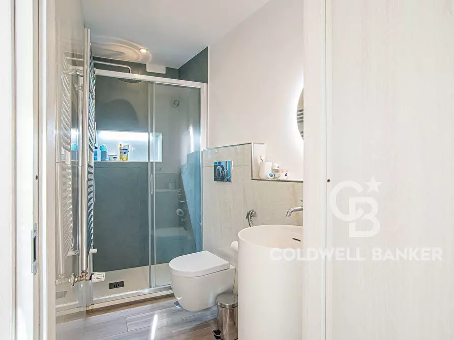 Immagine 15 di Ufficio in vendita  in Via Dandolo a Roma