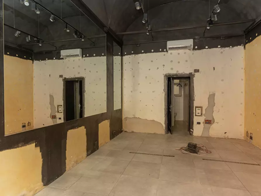 Immagine 3 di Locale commerciale in affitto  in Corso Cavour 74 a Foligno