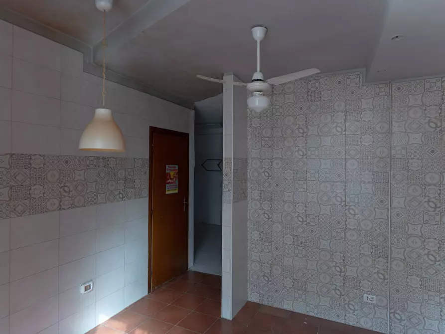 Immagine 4 di Locale commerciale in affitto  in Via San Vito 8 a Foligno