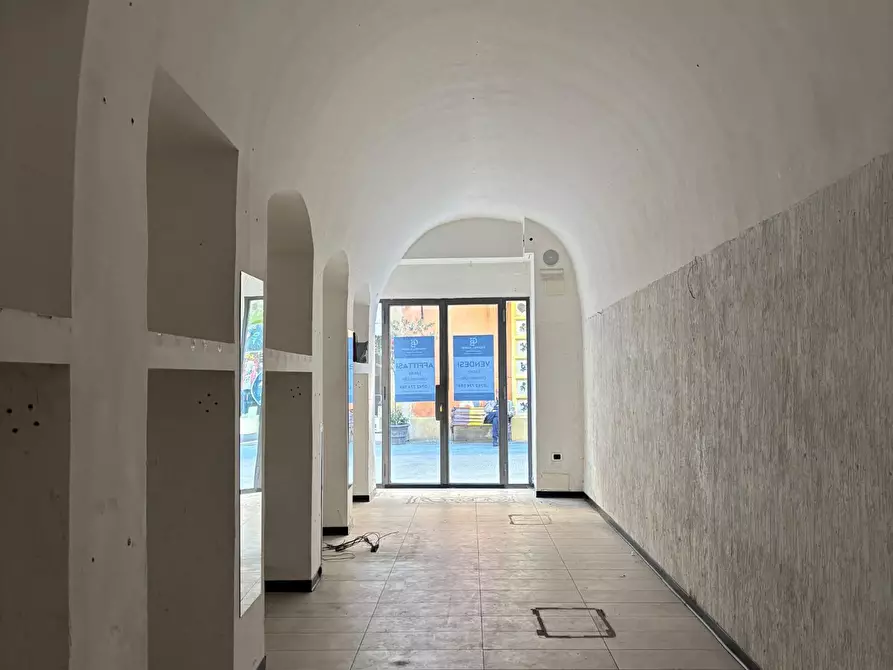 Immagine 2 di Locale commerciale in affitto  in Corso Cavour 100 a Foligno