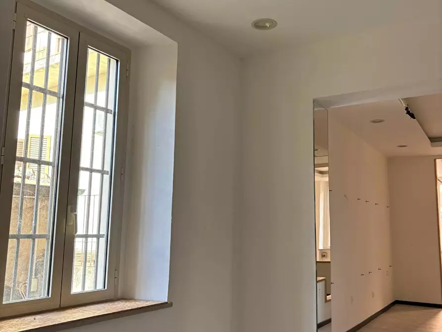 Immagine 3 di Locale commerciale in affitto  in Corso Cavour 100 a Foligno