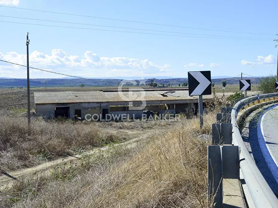 Immagine 4 di Locale commerciale in vendita  in Contrada Robavecchia a Catania