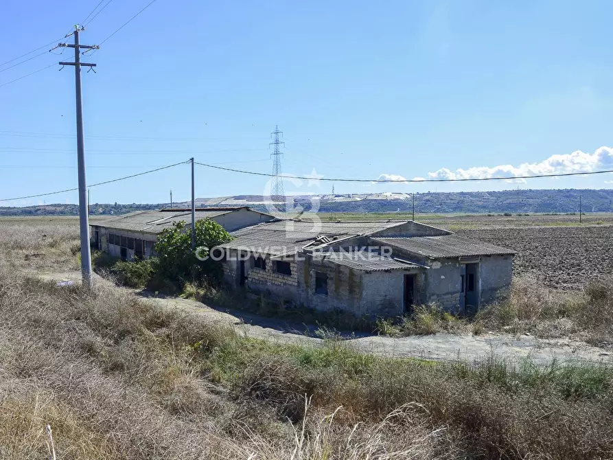 Immagine 18 di Locale commerciale in vendita  in Contrada Robavecchia a Catania