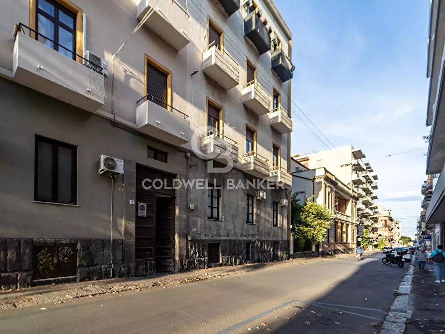 Immagine 2 di Appartamento in vendita  in Via Roccaromana 16 a Catania