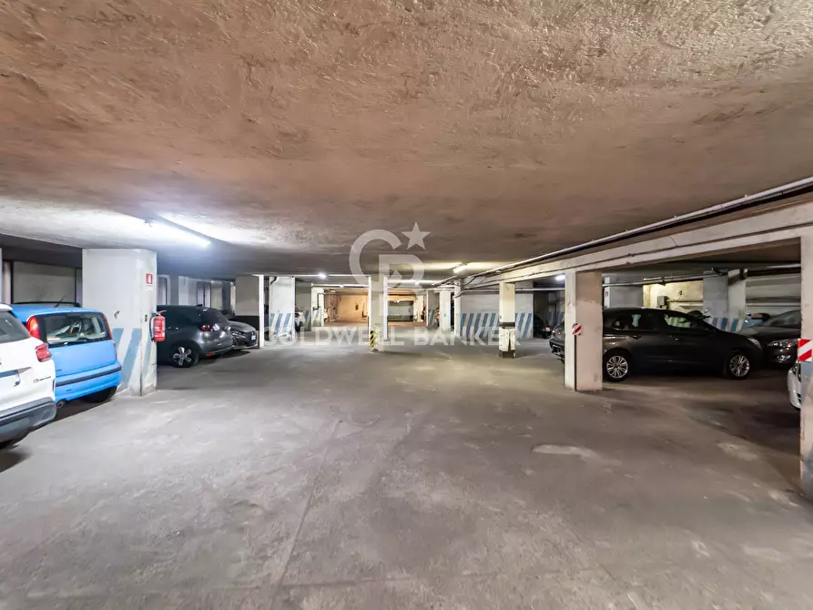 Immagine 32 di Appartamento in affitto  in VIA LIVORNO 1 a Catania