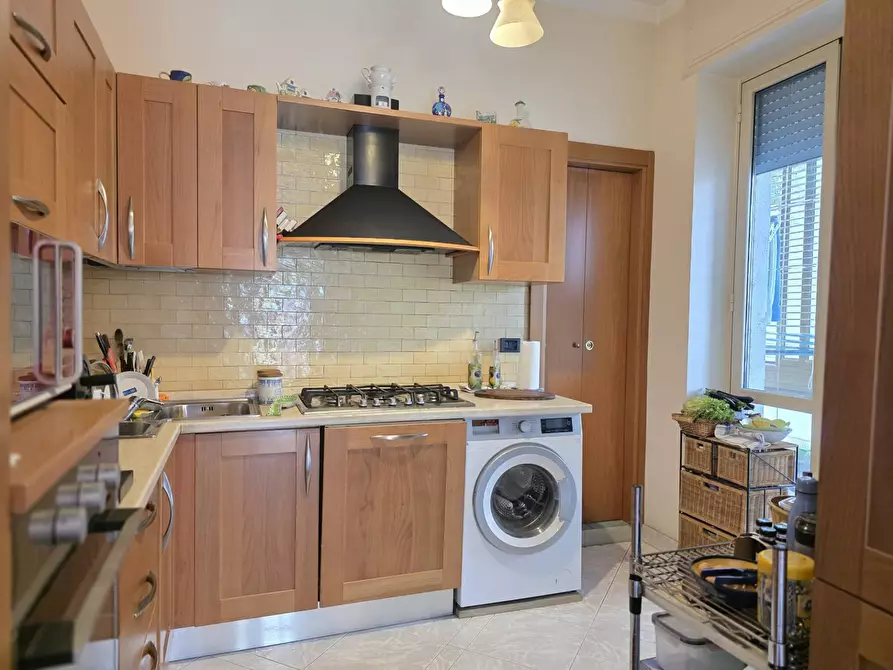 Immagine 8 di Appartamento in vendita  in Via Salvatore Calenda 120 a Salerno