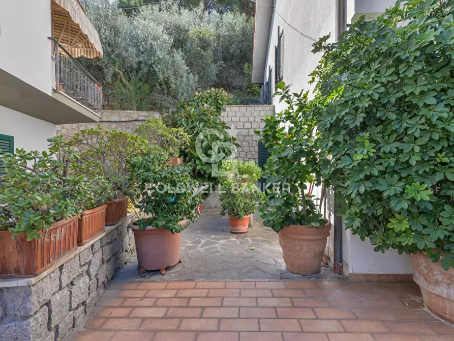Immagine 35 di Villa in vendita  in Via della Costa a Campo Nell'elba