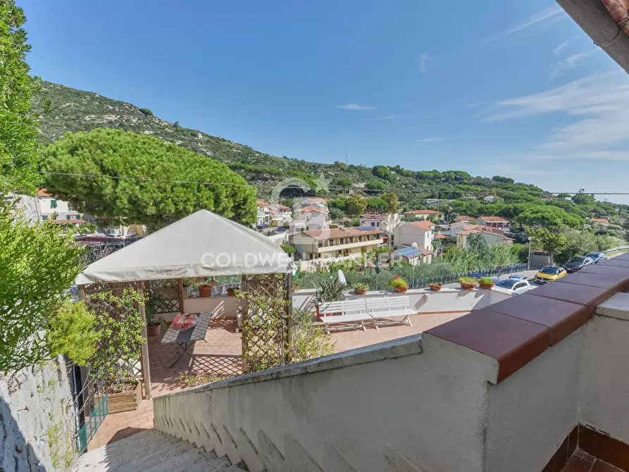 Immagine 29 di Villa in vendita  in Via della Costa a Campo Nell'elba