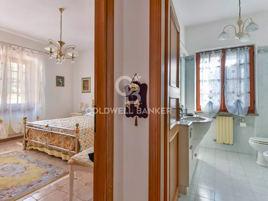 Immagine 8 di Appartamento in vendita  in Via della Costa a Campo Nell'elba