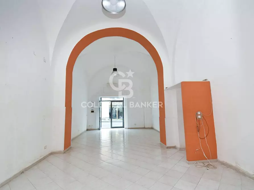 Immagine 3 di Locale commerciale in affitto  in Corso Savoia 79 a Acireale