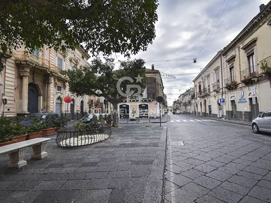 Immagine 11 di Locale commerciale in affitto  in Corso Savoia 79 a Acireale