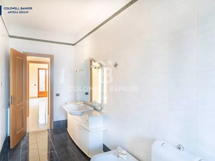 Immagine 19 di Appartamento in vendita  in Via Salvatore Vigo 97 a Acireale