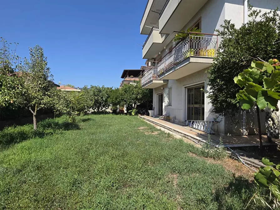 Immagine 2 di Capannone industriale in vendita  in Via Enrico Fermi 10 -12 a Pontecagnano Faiano