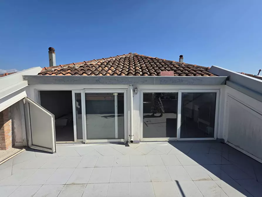 Immagine 13 di Capannone industriale in vendita  in Via Enrico Fermi 10 -12 a Pontecagnano Faiano