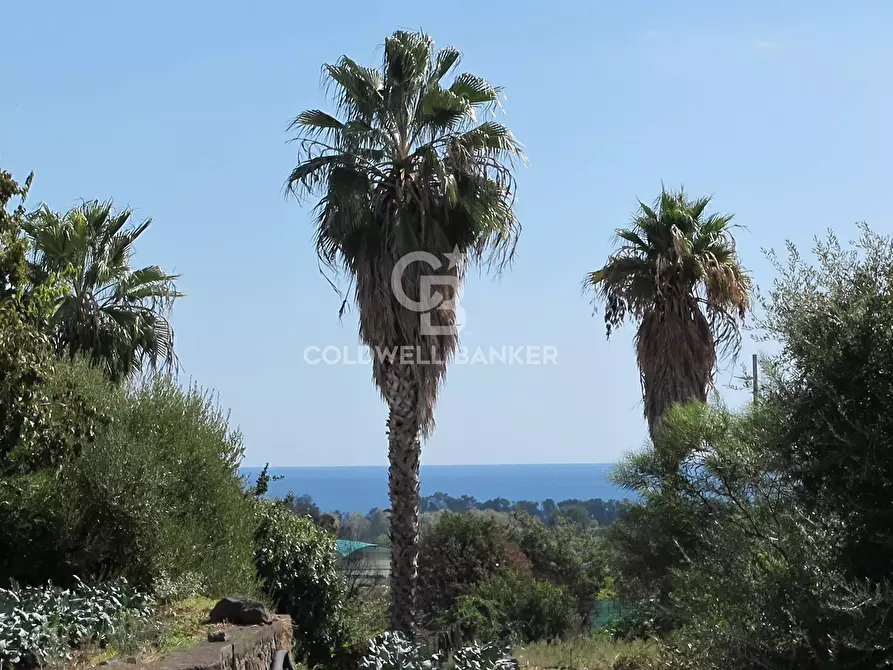 Immagine 31 di Locale commerciale in vendita  in Via Badalà 31 a Fiumefreddo Di Sicilia