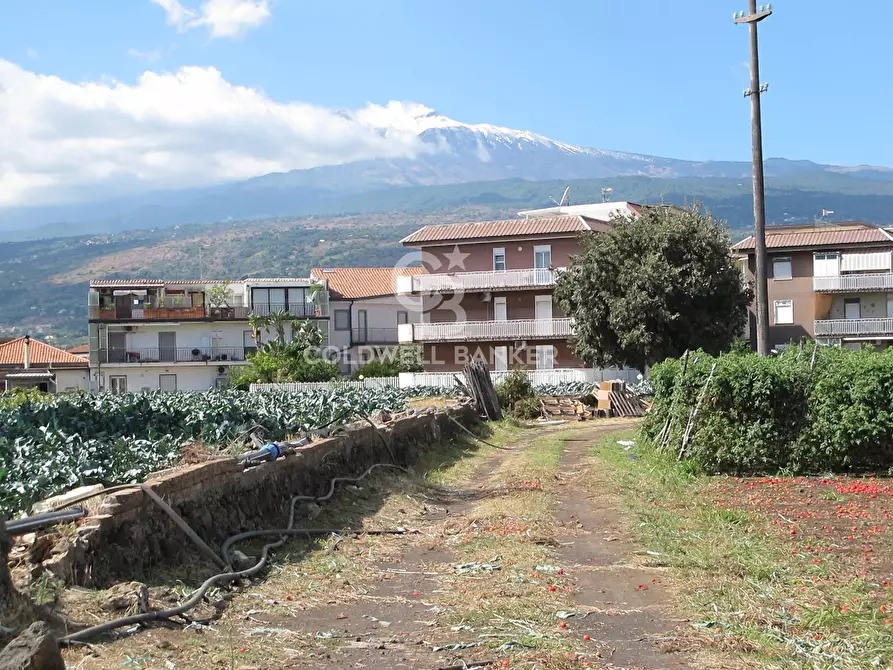 Immagine 32 di Locale commerciale in vendita  in Via Badalà 31 a Fiumefreddo Di Sicilia