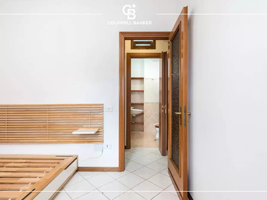 Immagine 10 di Appartamento in vendita  in Via dei Bolognesi 16/A a Albano Laziale