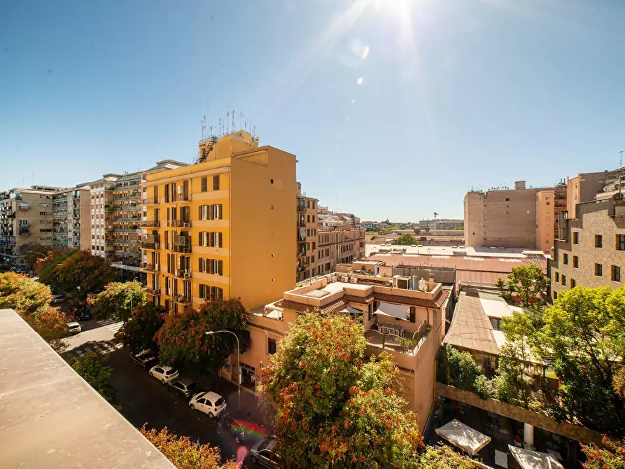 Immagine 27 di Attico in vendita  in Via Pellegrino Matteucci a Roma