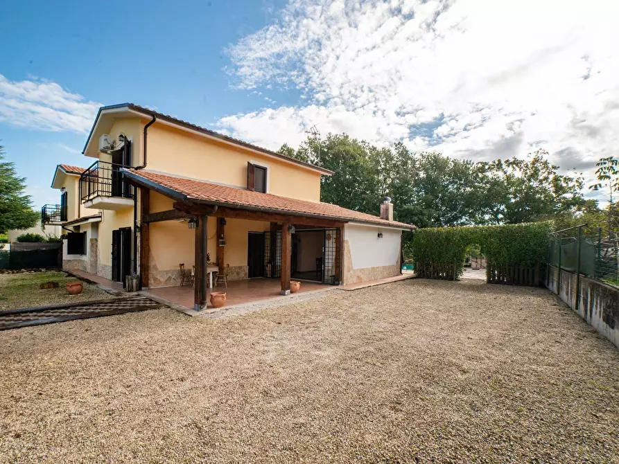 Immagine 4 di Villa in vendita  in Via Dei Ricciari a Roma