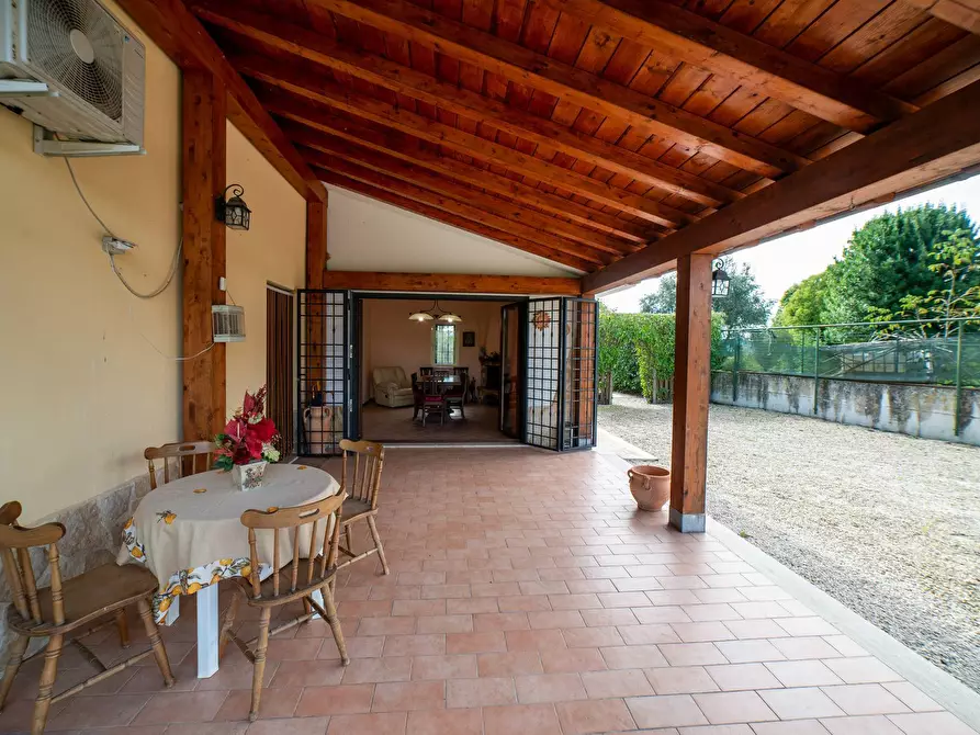 Immagine 7 di Villa in vendita  in Via Dei Ricciari a Roma