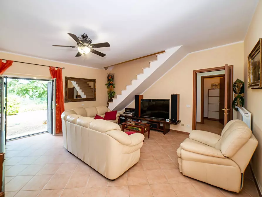 Immagine 20 di Villa in vendita  in Via Dei Ricciari a Roma