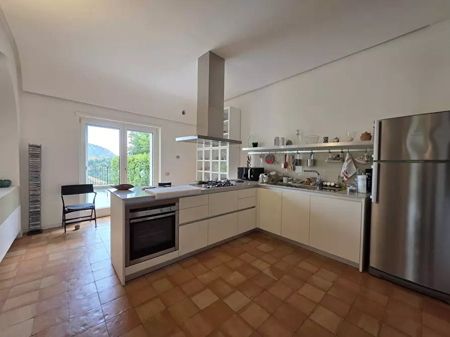 Immagine 10 di Casa semindipendente in vendita  in Via Nicola Pastore 2/bis a Cava De' Tirreni