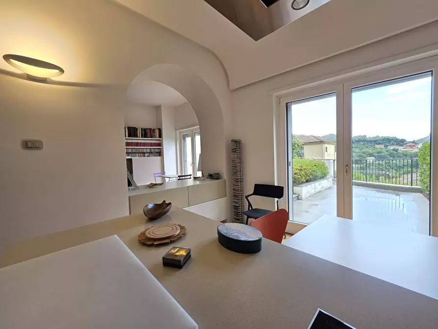 Immagine 12 di Casa semindipendente in vendita  in Via Nicola Pastore 2/bis a Cava De' Tirreni