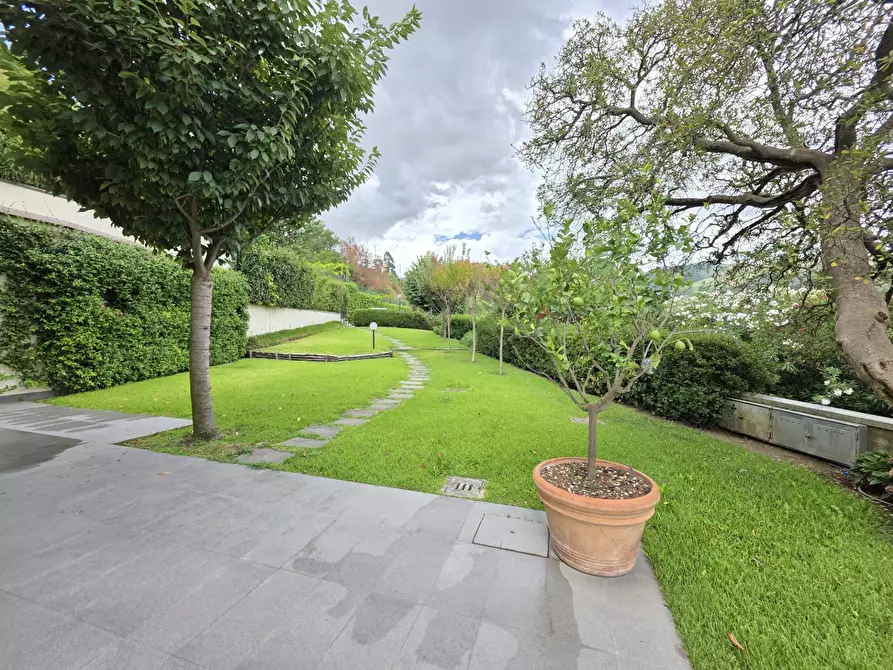 Immagine 20 di Casa semindipendente in vendita  in Via Nicola Pastore 2/bis a Cava De' Tirreni