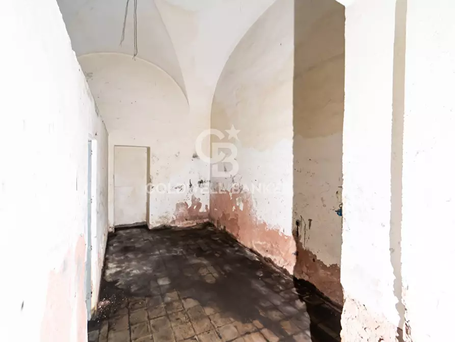 Immagine 17 di Locale commerciale in vendita  in Via De Branca 24-28-30 a Catania