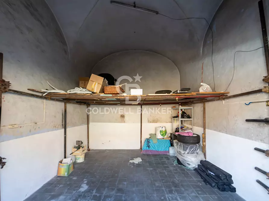 Immagine 27 di Locale commerciale in vendita  in Via De Branca 24-28-30 a Catania