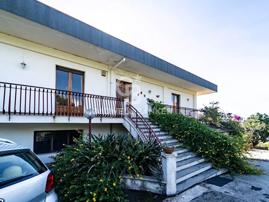 Immagine 4 di Villa in vendita  in Via San Giovanni Santa Maria la Stella a Aci Sant'antonio