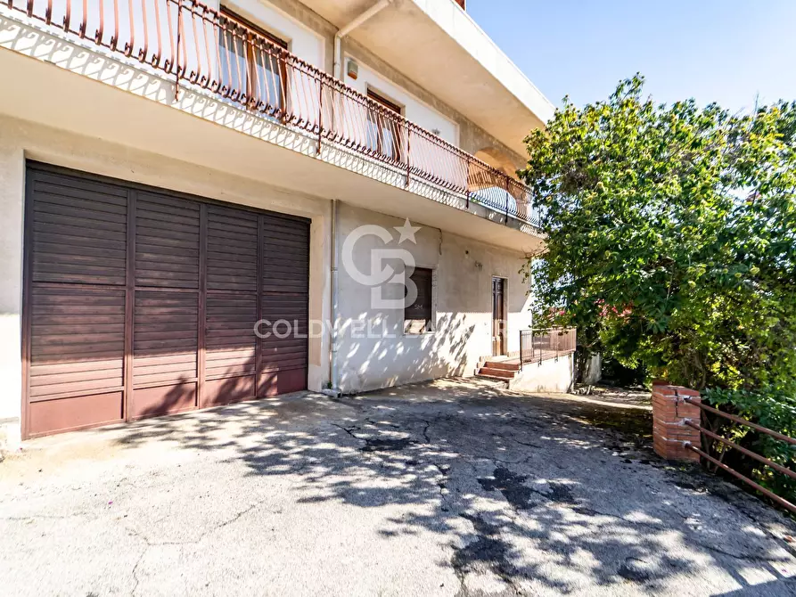 Immagine 53 di Villa in vendita  in Via San Giovanni Santa Maria la Stella a Aci Sant'antonio