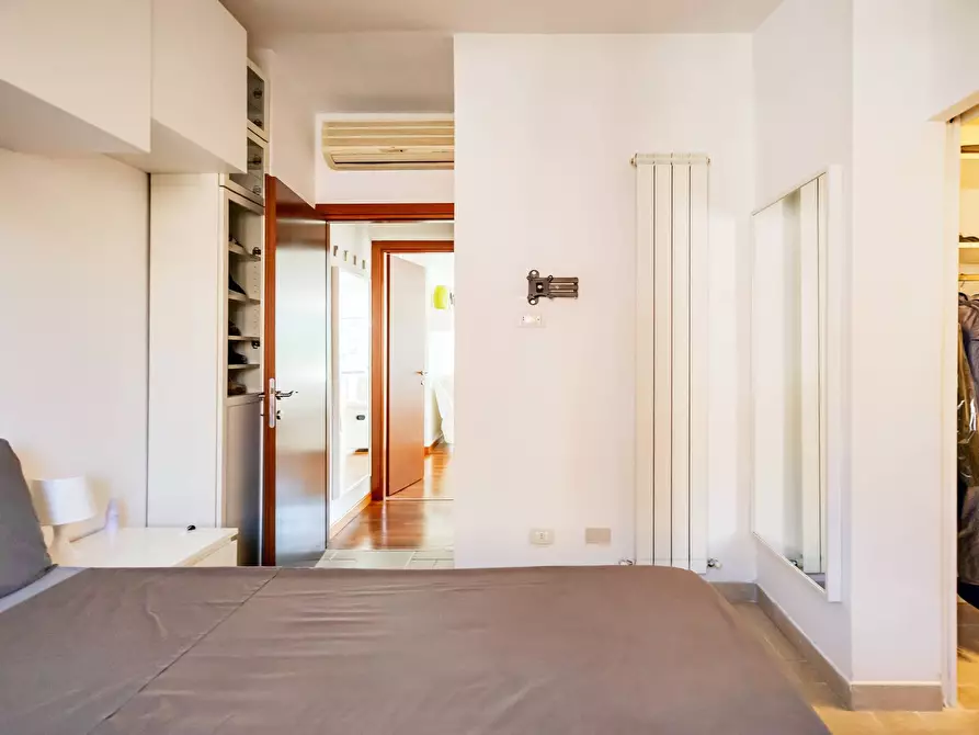 Immagine 8 di Appartamento in vendita  in Via Santa Giovanna Elisabetta 66 a Roma