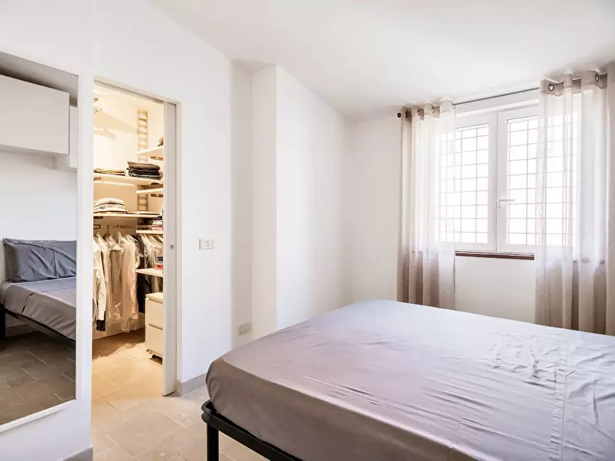 Immagine 14 di Appartamento in vendita  in Via Santa Giovanna Elisabetta 66 a Roma
