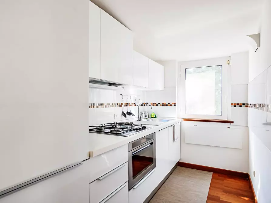 Immagine 24 di Appartamento in vendita  in Via Santa Giovanna Elisabetta 66 a Roma