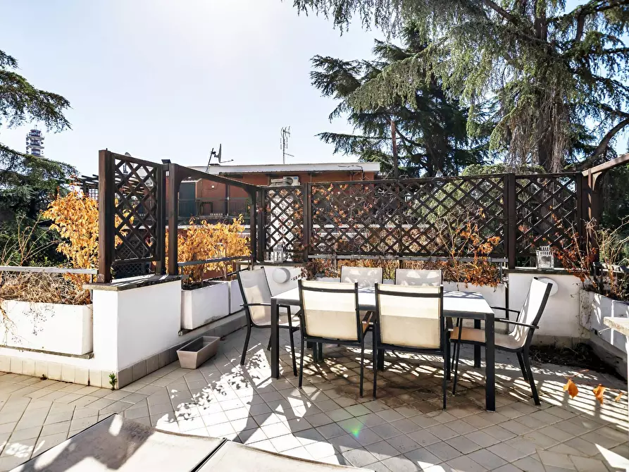 Immagine 30 di Appartamento in vendita  in Via Santa Giovanna Elisabetta 66 a Roma