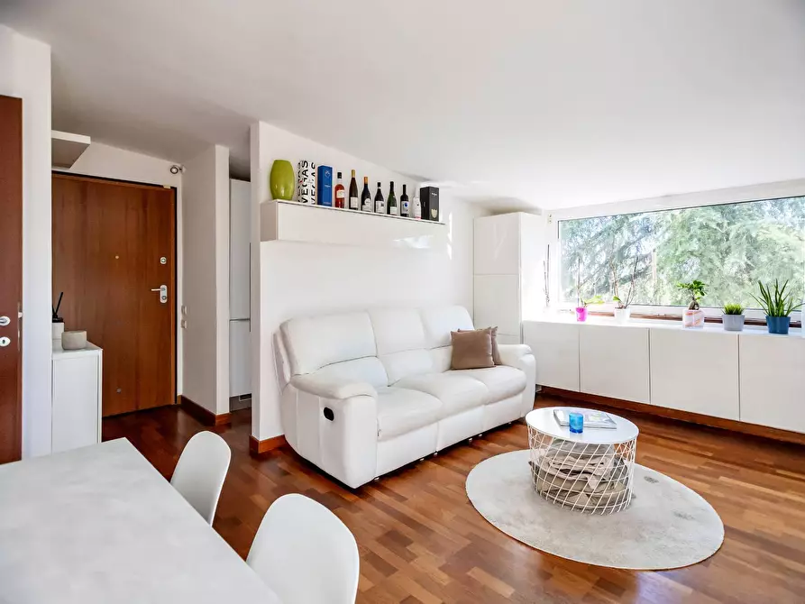 Immagine 35 di Appartamento in vendita  in Via Santa Giovanna Elisabetta 66 a Roma