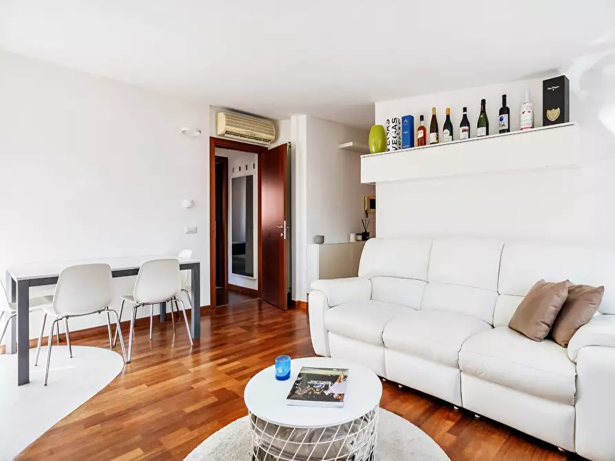 Immagine 37 di Appartamento in vendita  in Via Santa Giovanna Elisabetta 66 a Roma