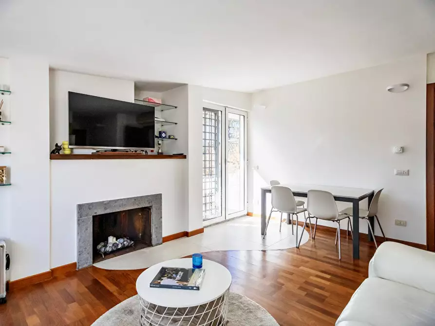 Immagine 39 di Appartamento in vendita  in Via Santa Giovanna Elisabetta 66 a Roma