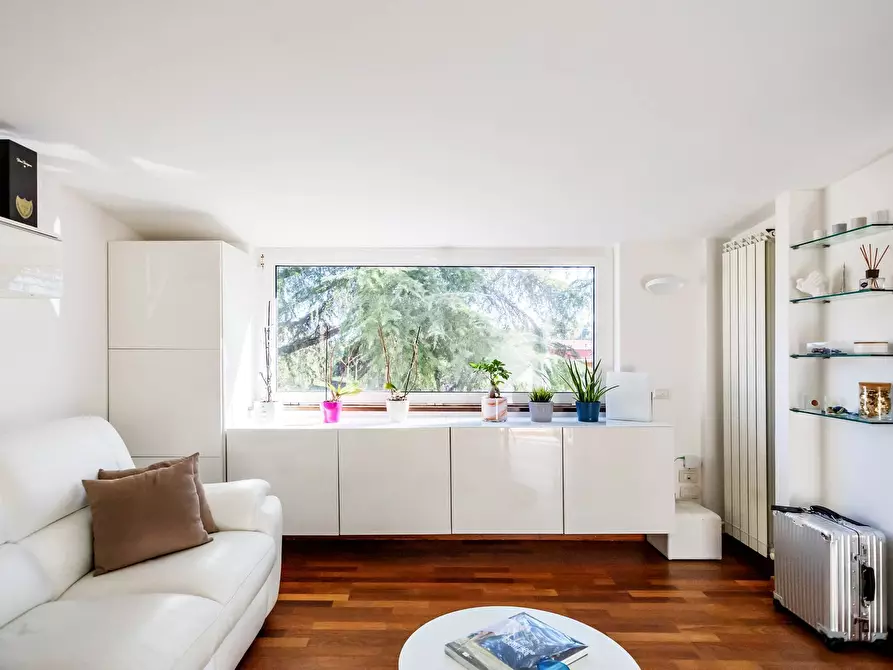 Immagine 41 di Appartamento in vendita  in Via Santa Giovanna Elisabetta 66 a Roma