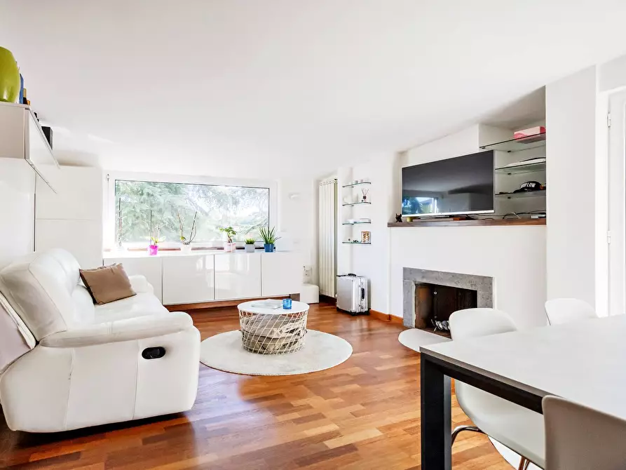 Immagine 43 di Appartamento in vendita  in Via Santa Giovanna Elisabetta 66 a Roma